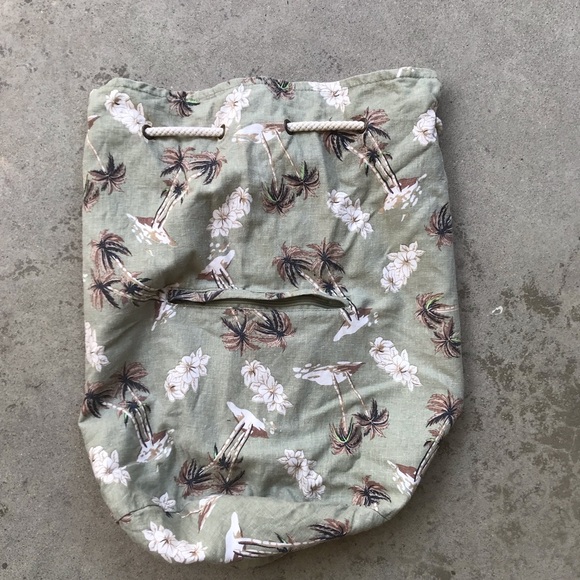 Beachy Hawaiian Print Cotton Backpack - Picture 5 of 11